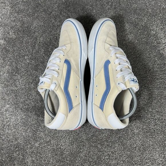Athletic_Shoes